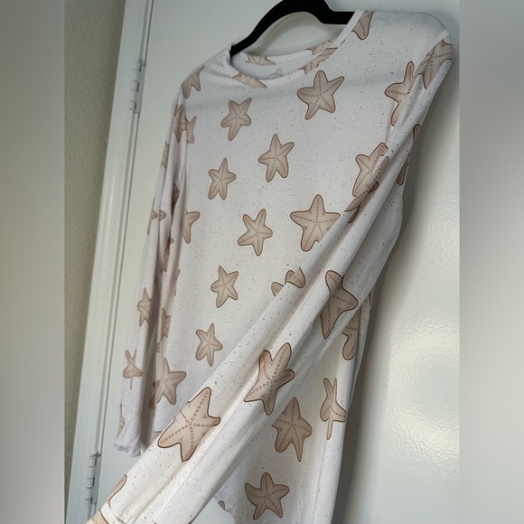 Bamboo Soft Women’s Pajamas Size Small Top and Joggers - Picture 3 of 12